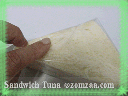 วิธีทำแซนวิสทูน่า Sandwich Tuna (ง๊าย ง่าย) และการห่อแซนวิส (แบบส้มซ่า)ขั้นตอนที่ 26
